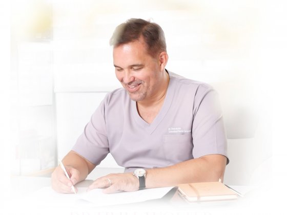 dr.timm wolter german plastic surgeon in abu dhabi 1